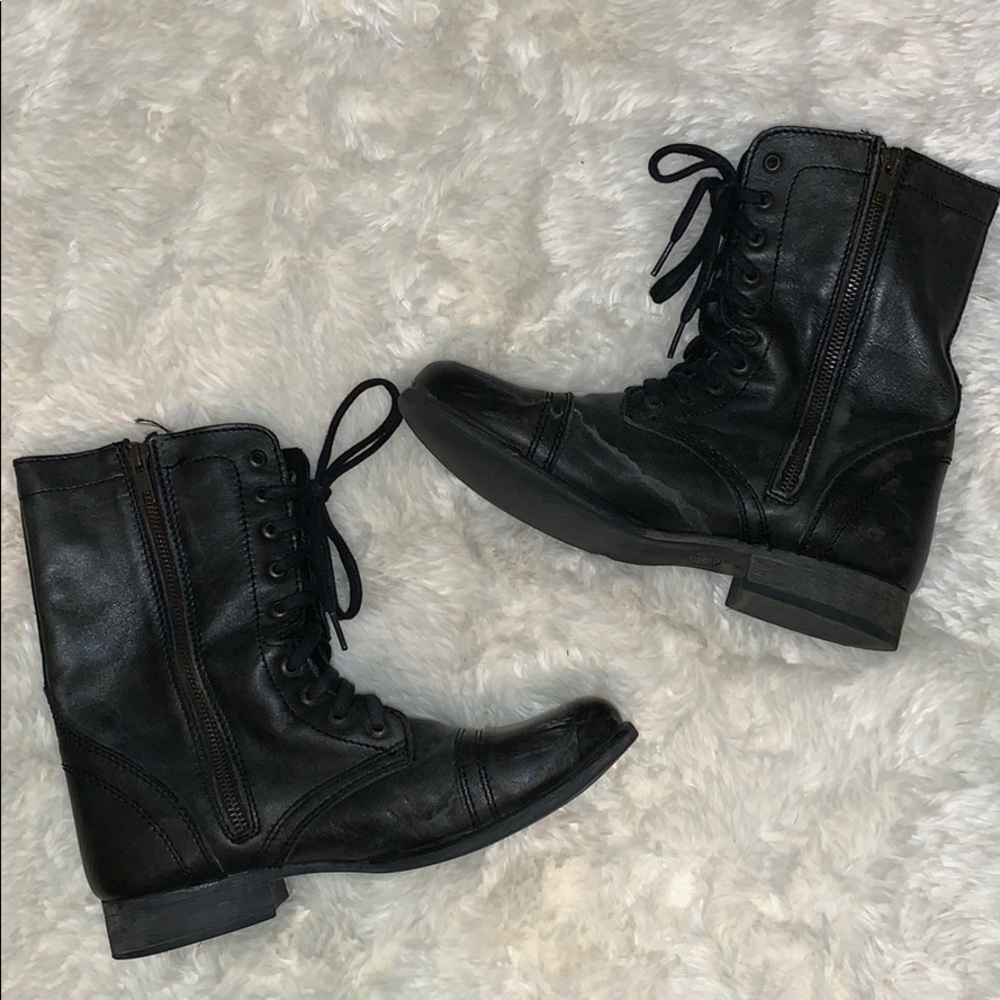 Black Steve Madden Lace-Up Boots Size 9